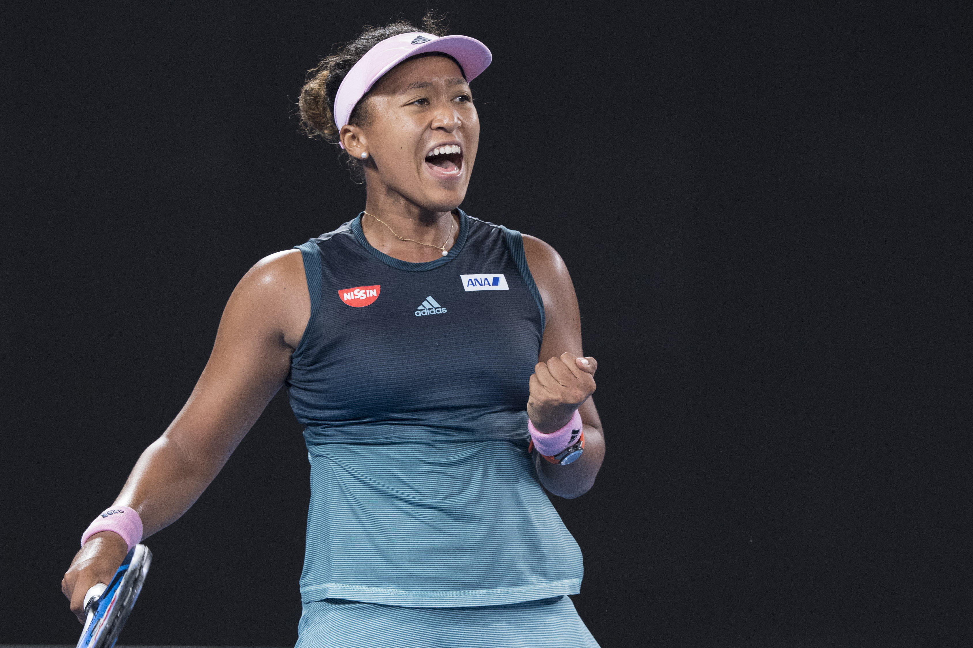 爱游戏-包含大坂直美在拜仁比赛中领先优势明显，最后时刻胜出引发热议！比赛高潮迭起的词条