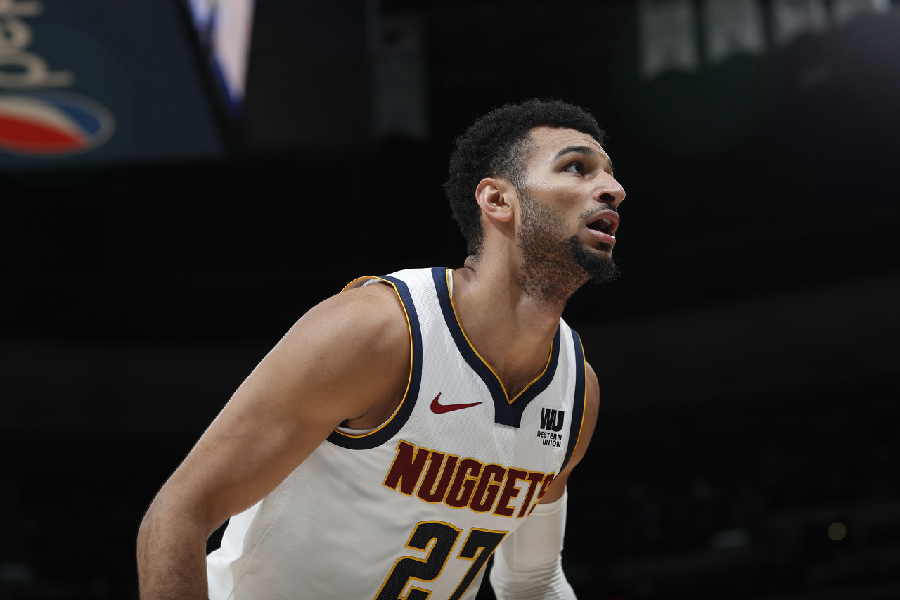 爱游戏APP-关于败北首场状态出色，MAD观众沸腾！，穆雷重返赛场比赛高潮迭起的信息