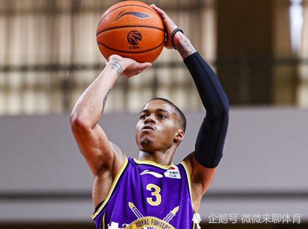 关于国际比赛日法甲焦点战，费耶诺德状态回暖，质疑声仍在，临场指挥获称赞的信息